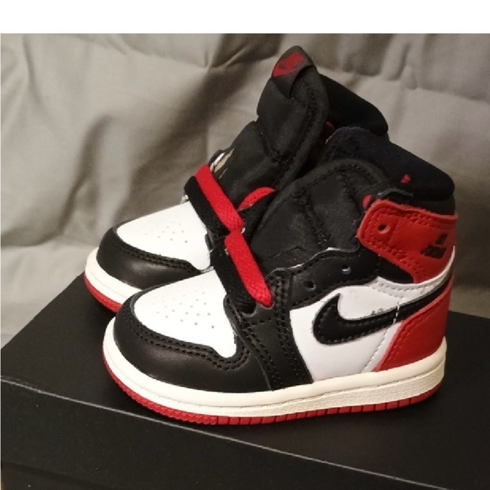 Jordan 1 Retro High OG (TD) | Size 3C | NWT | White Black Varsity Red